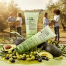 Giovanni 2Chic Ultra Moist Shampoo thumbnail