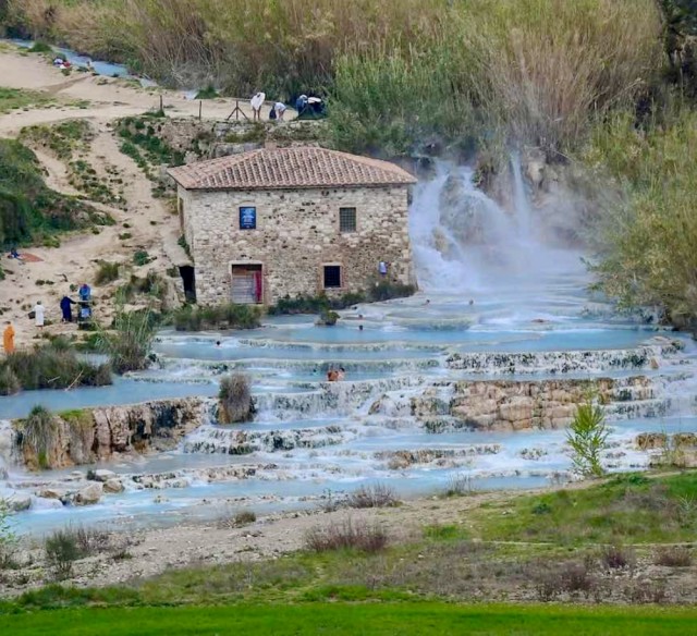Spafølelse med mineralrikt kildevann fra Toscana