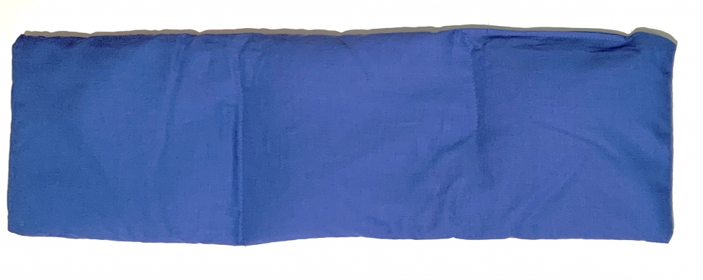 En klassisk og enkel hvetepute som man varmer i microen for å lindre støle, verkende og trette muskler over hele kroppen. Anbefales også til magesmerter, leddsmerter og kalde føtter. Den lune varmen gir generell velvære.  52cm*16cm med 1 kilo hvetekorn.